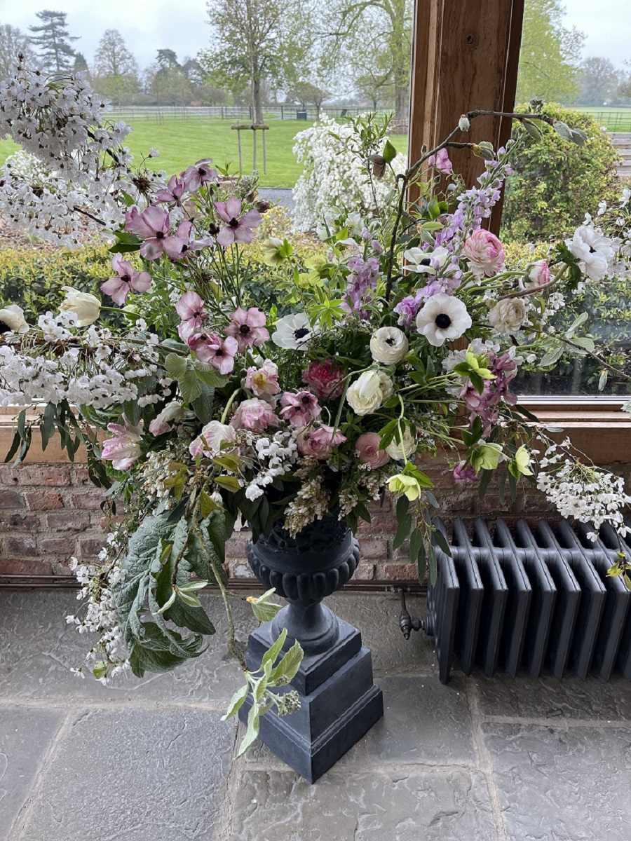 Urns at Barns & Yard